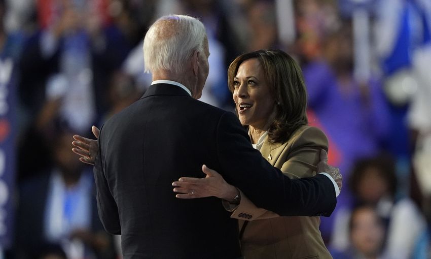 picture alliance / Associated Press | Charles Rex Arbogast