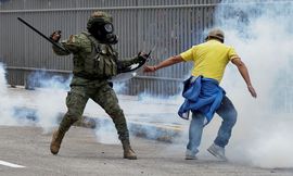 pa / reuters | Karen Toro